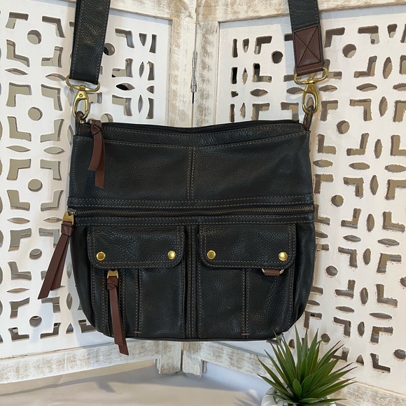 ⭐️Fossil Crossbody Leather Bag⭐️ - Picture 2 of 8